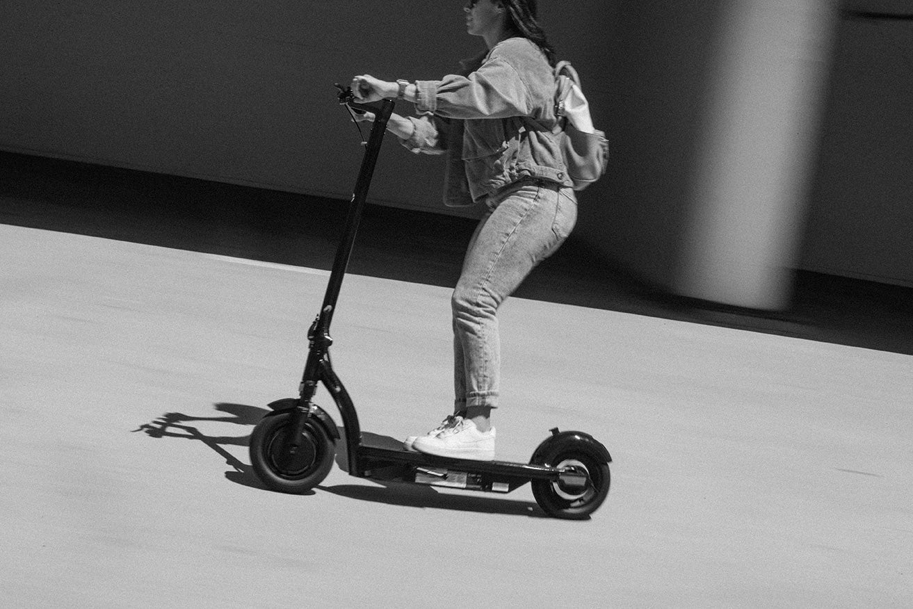PHOENIX E-scooter lifestyle 2