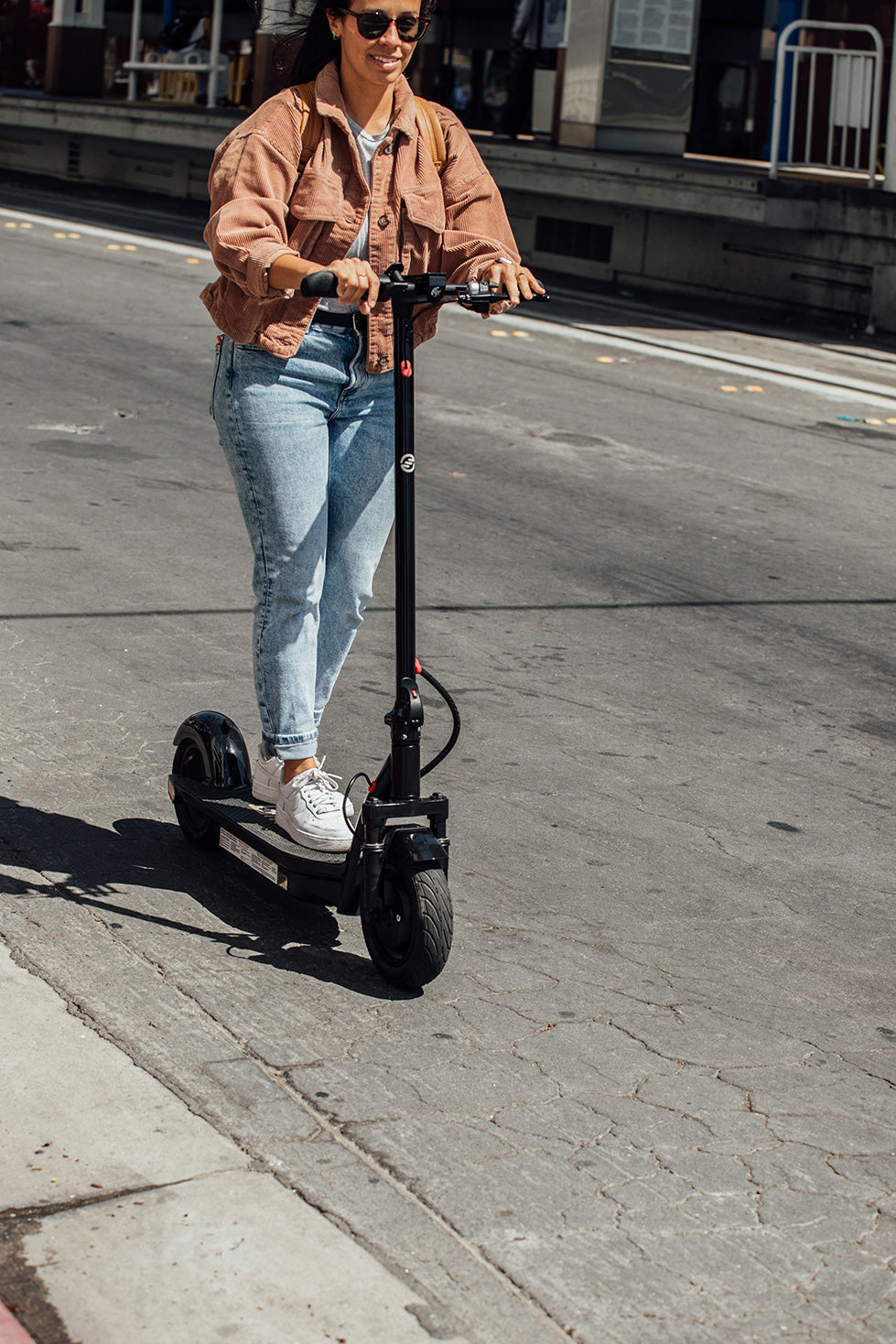 PHOENIX E-scooter lifestyle 1