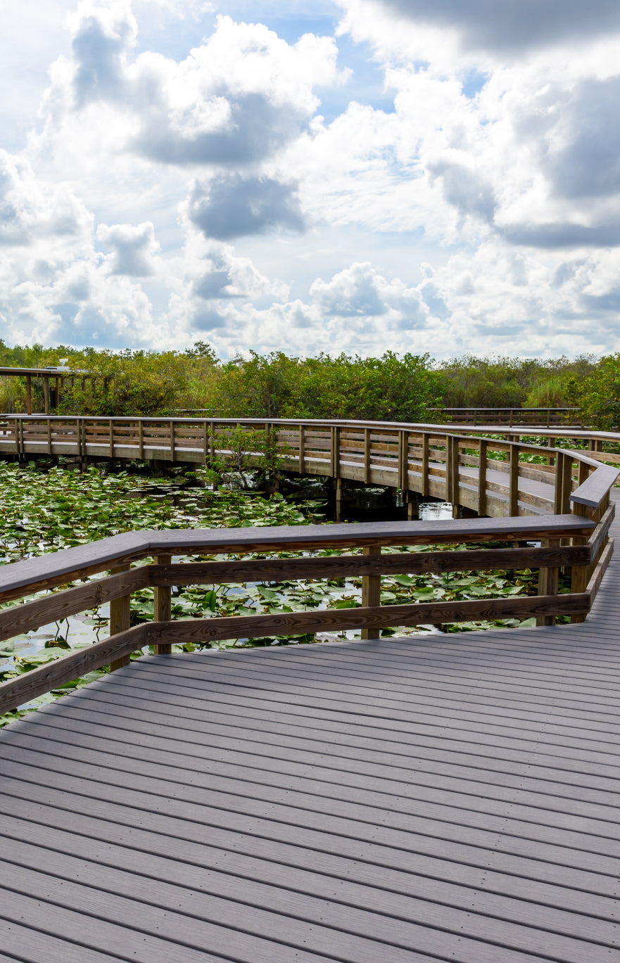 FOR THE CITY-ADJACENT ENTHUSIAST: EVERGLADES, FL